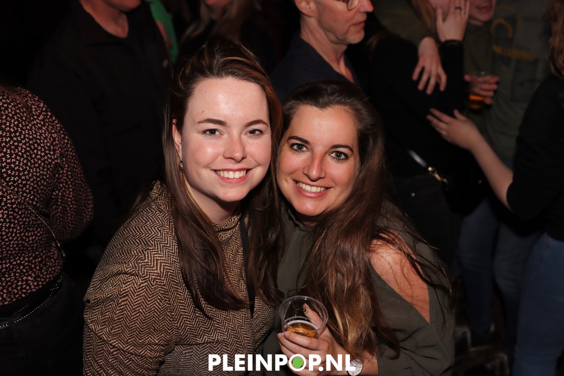 V R I J D A G     (105)